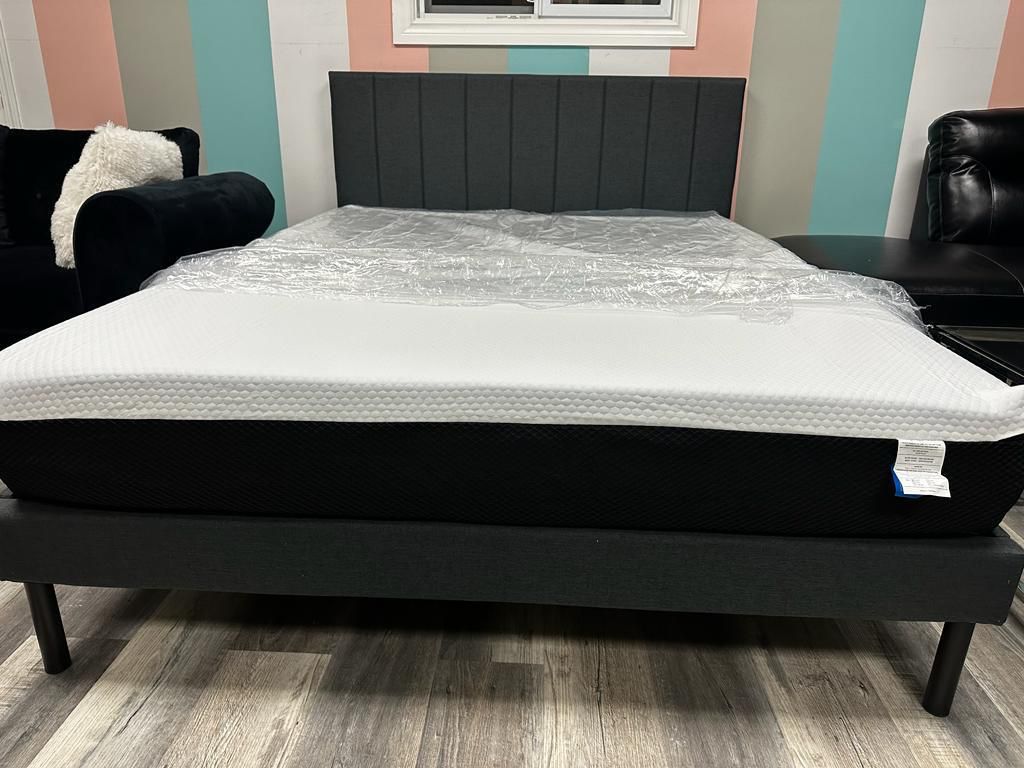 Queen Size bed with 10" inch memory foam mattress