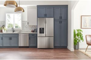Alternative view of LG LRFXC2606S Refrigerator