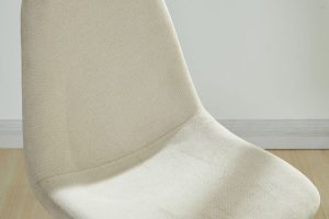 Alternative view of Conrad/Lyna 5pc Dining Set in Walnut with Beige Chair