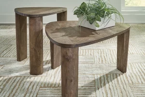 Alternative view of Reidport Accent Coffee Table (Set of 2)