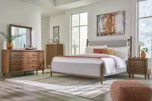 Alternative view of Lyncott Queen Upholstered Bedroom Set