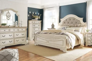 Alternative view of Realyn Queen Upholstered Panel Bedroom Set