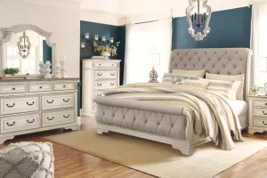 Alternative view of Realyn Queen Sleigh Bedroom Set