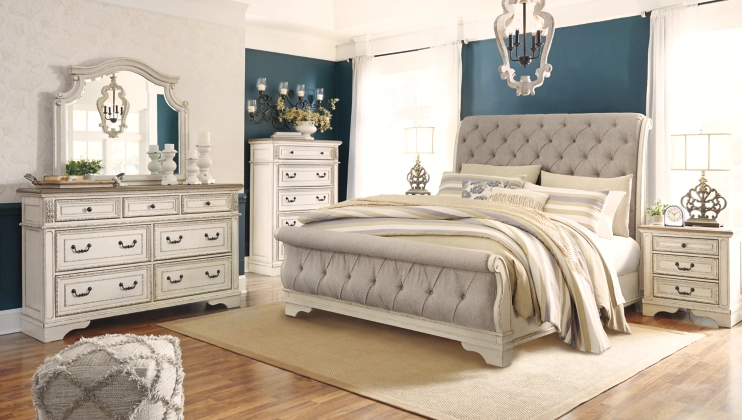Realyn Queen Sleigh Bedroom Set - Image 2