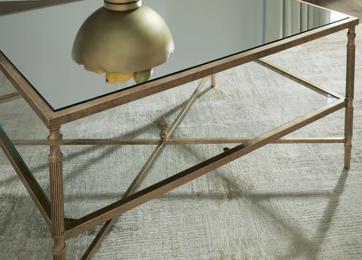 Cloverty Coffee Table - Image 4